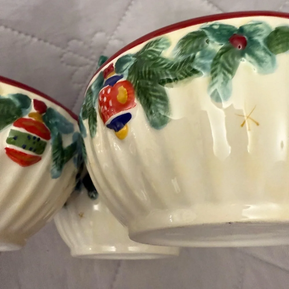 Pfaltzgraff Holiday Garland Triple Section Server